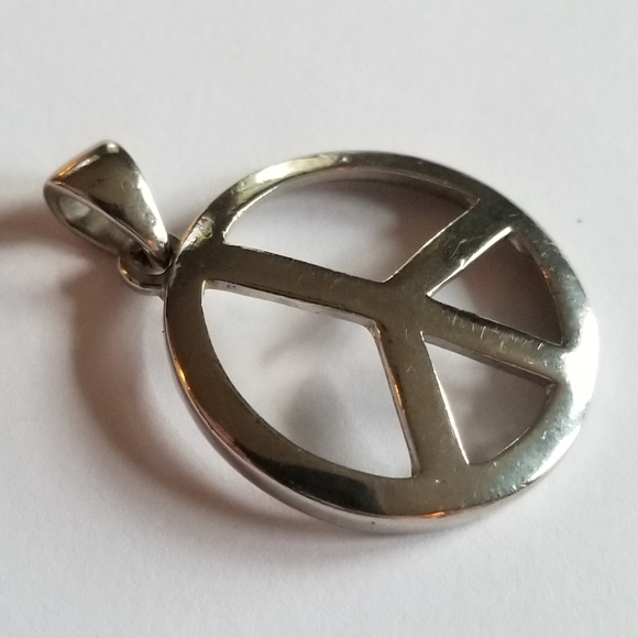 Relisted - Peace sign pendant silver tone metal hippie style - Picture 7 of 12